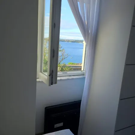 Sea View With Garage Apartman